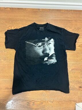 TUPAC tee-shirt size medium